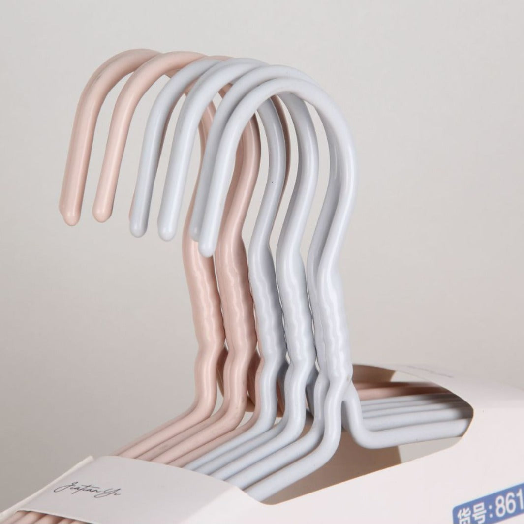 Plastic dipping anti-bulge hanger thickened non-marking hanger household anti-slip hanger clothes brace wet and dry hanger